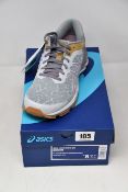 A pair of women's as new Asics Gel-Kayano 26 trainers (UK 6).