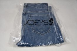 Six pairs of as new Joe's Jeans The Hi Honey crop front yoke and fray hem jeans (Sizes 25 - 30).