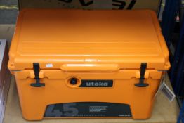 An as new Utoka 45 cool box in Orange.