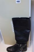A pair of pre-owned Michael Kors Preston boots (UK 8.5).
