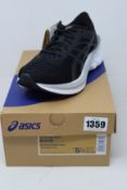 A pair of women's as new Asics Novablast trainers (UK 3.5).