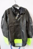 An as new Gore C5 Gore-Tex Sakedry 1985 Viz cycling jacket (EU L).