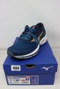 A pair of men's as new Mizuno Wave Inspire 17 trainers (UK 10).