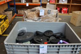 A Large quantity of assorted plastic weights (Stillage not included).