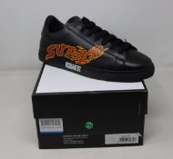 A pair of as new Dsquared2 Super slogan print sneakers (Size 40).
