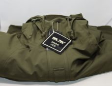 An as new Mil-Tec US Military M65 field jacket (L).