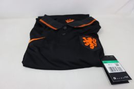 Fifteen as new Holland away shirts (Assorted sizes).