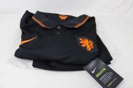 Fifteen as new Holland away shirts (Assorted sizes).