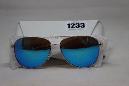 A pair of as new Michael Kors HVAR 0MK5007 - 104525 - 59 sunglasses.