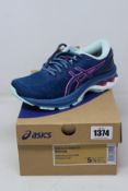 A pair of women's as new Gel-Kayano 27 trainers (UK 3.5).