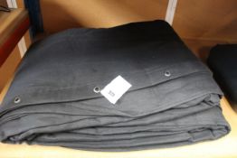 A Stairville Euro Curtain 320 g/msq (400 x 900cm).