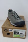 A pair of men's as new Oboz Bozeman low leather shoes (UK 11).