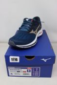 A pair of men's as new Mizuno Wave Inspire 17 trainers (UK 7).