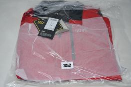 An as new Gore C3 Gore-Tex Paclite jacket (M).