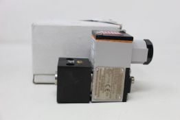 A Festo solenoid valve (MGXIAH-3/2-0.8-24DC-EX, 535614).
