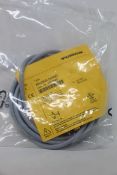 An as new Turck inductive proximity sensor (Ni4-DS20-2AP6X2, 165022).