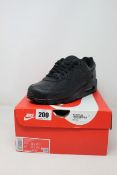 A pair of as new Nike Air Max 90 LTR (UK 7.5).
