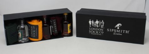 Six Fortnum & Mason London Sock Company Sipsmith Gin gift boxes, medium (RRP £65 each).
