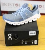 A pair of women's as new On Running Cloudswift trainers (UK 6).