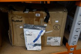 Ten ResMed AirFit P10 nasal pillow masks for CPAP and four ResMed AirFit full face masks.