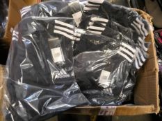 Twenty as new Adidas Essentials T-shirts (All M).