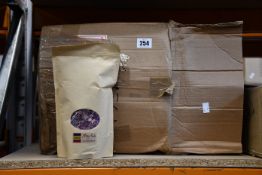 A quantity of Stripey Finds natural flower confetti (Approximately 20 items).