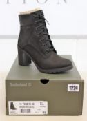 A pair of as new Timberland Allington 6 inch Lace Up boots (UK 6).
