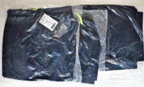 Three pairs of as new Gore R5 2in1 shorts (S, M, L).