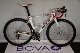 A gent's racing bicycle: Giant TCR Advanced Composite (Size medium, suit rider around 5'10