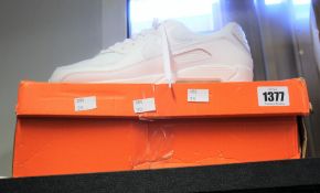 A pair of as new Nike AirMax 90 trainers (UK 10).