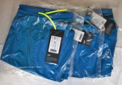 Three pairs of as new Gore R5 2in1 shorts (S, M, L).