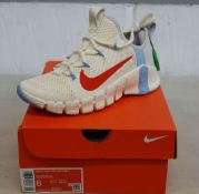 A pair of women's as new Nike Free Metcon 3 trainers (UK 3.5).