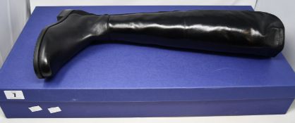 A pair of women's boxed as new Stuart Weiztman 5050 Knee High Boots black nappa (34.5).