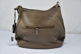 Five as new Anna Luchini pebbled leather Hobo bags in light brown.