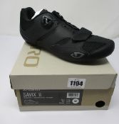 A pair of as new Giro Savix II cycling shoes (UK 8).
