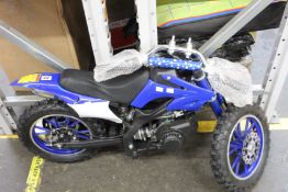 A kids pre-owned unbranded mini motor bike in blue (Damage, some parts may be missing, viewing
