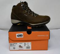 A pair of women's as new Merrell Siren Traveller 3 Mid waterproof boots (UK 6).