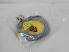 Three as new Turck inductive proximity sensors (Ni4-DS20-2AP6X2, 165022).