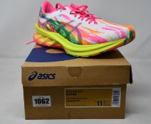 A pair of women's as new Asics Novablast trainers (UK 9).