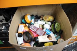 A quantity of The Body Shop toiletries to include hydrating bath foam, body butter, shower gel,