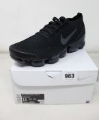 A pair of as new Nike Air Vapormax Flyknit 3 (UK 10).