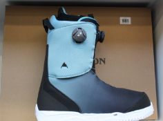 A pair of men's as new Burton Swath Boa snowboard boots (UK 11.5 - RRP £240).
