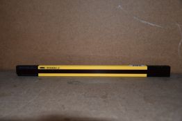 A Banner EZ-Screen LP (SLPE25-410).