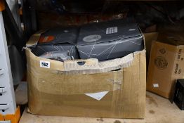 A quantity of Thomas Rosenthal Group and Hutschenreuther plates and other related items.