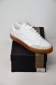 A pair of as new The Kooples leather sneakers (EU 43).