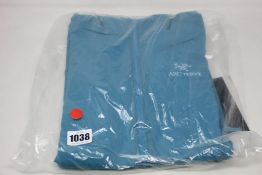 A women's as new Arc'Teryx Atom SL hoody (XL - RRP £219).