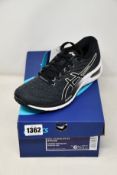 A pair of women's as new Asics Gel-Cumulus 22 trainers (UK 4.5).