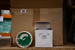 A quantity of as new Honeywell Gent S-Quad adapter bases (S4-700-34k, approximately 50).