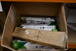 Nineteen Konig & Meyer Music Stands 101 (Packaging damaged) and a Gewa Microphone Stand MS-20TB.