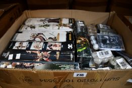 A quantity of assorted Warhammer collectables and related to include Daemons of Slaanesh - Keeper of